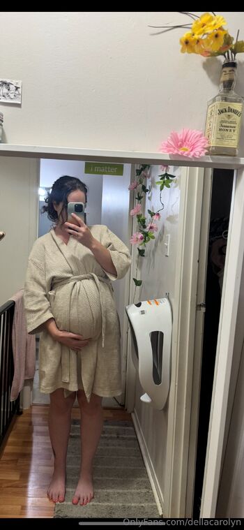Dellacaroyl / dellacarolyn nude photo #4
