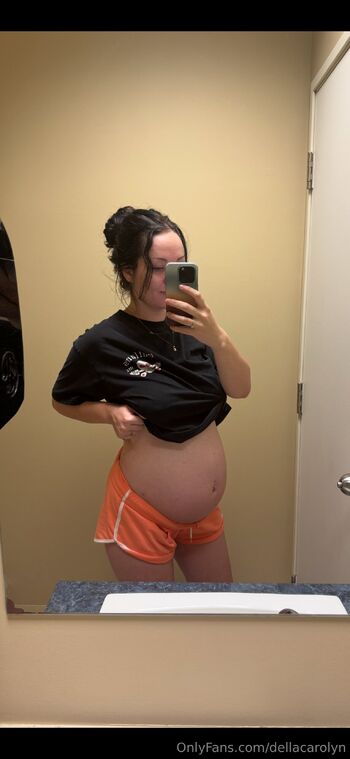 Dellacaroyl / dellacarolyn nude photo #9