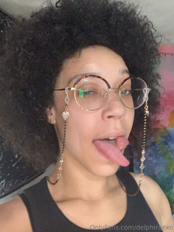 Delphi Rae l Split Tongue Queen / delphiraexo nude photo #1