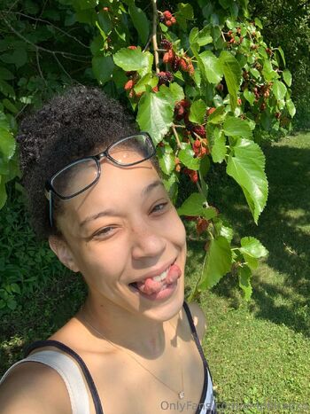 Delphi Rae l Split Tongue Queen / delphiraexo nude photo #9