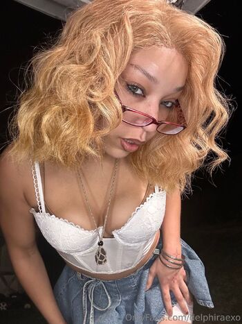 Delphi Rae l Split Tongue Queen / delphiraexo nude photo #34