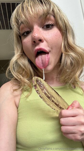 Dem / demihawksfree nude photo #15