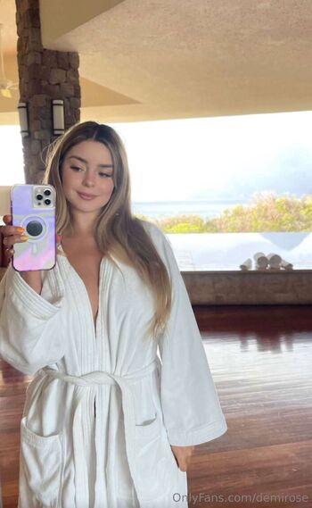 Demi Ros / demirose nude photo #7