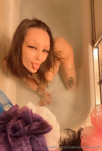 Demon Kitty 42 / demon_kitty420 / _.the_evil_simply._ nude photo #10