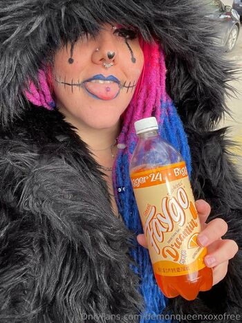 Tasty Tiff aka BBK / demonqueenxoxofree / demonqueentiff / demonqueenxoxo nude photo #29