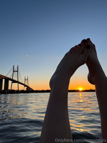 Denisse / denisslatinx nude photo #2