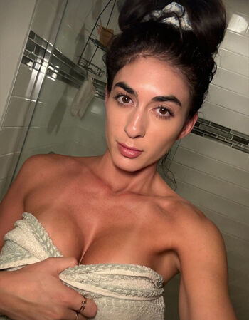 D E S / desi.does nude photo #37