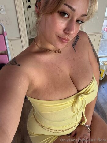 Des / desi.flora / desi.f1ora / f1or.a nude photo #10