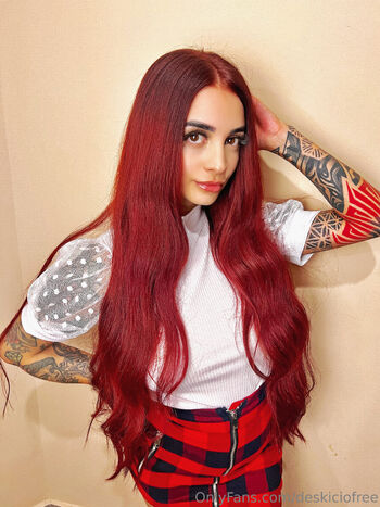 Deskici / deskiciofree / heydeskicio nude photo #6