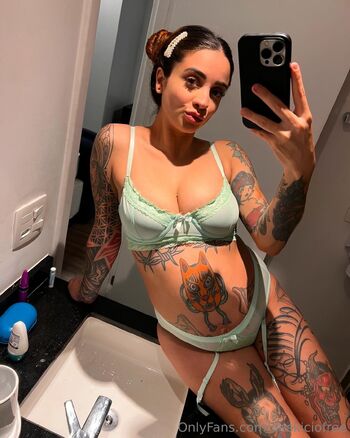 Deskici / deskiciofree / heydeskicio nude photo #28