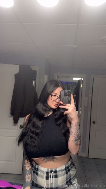 ᴍᴀᴢɪᴋᴇᴇɴ ꜰʀᴇᴇ / devilkittenfree / raviolioli_ / mazikeen______ nude photo #1