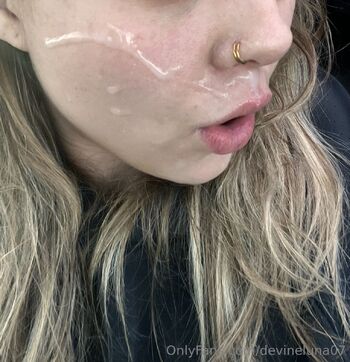 Lun / devineluna07 nude photo #3