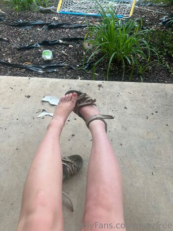 Dev / devzfree nude photo #3