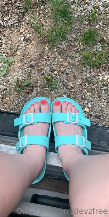 Dev / devzfree nude photo #15