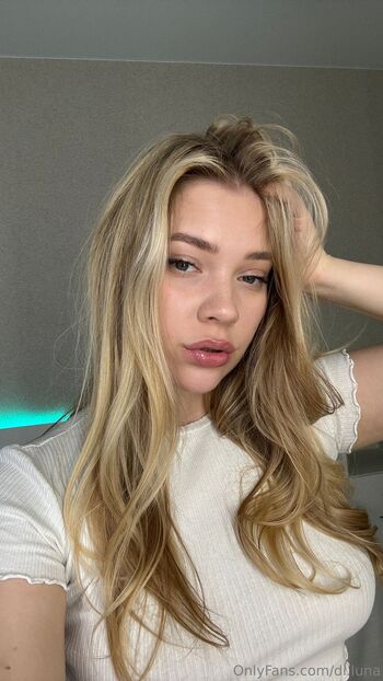 DIANA / di.luna nude photo #6