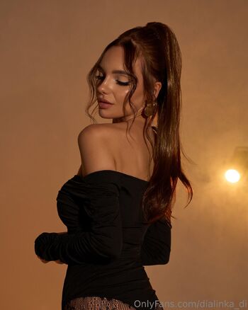 Dialinka D / dialinka_di nude photo #12