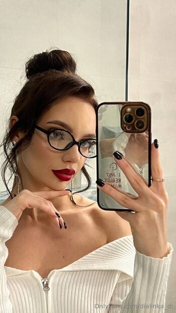 Dialinka D / dialinka_di nude photo #13
