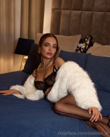Dialinka D / dialinka_di nude photo #14