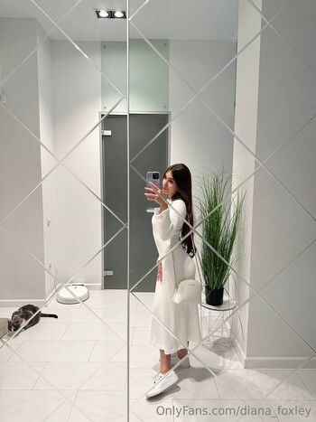 Diana Foxley / diana_foxley nude photo #3