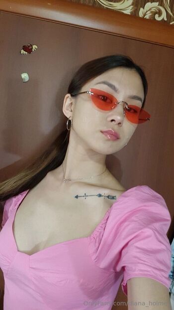Dian / diana_holmes nude photo #2