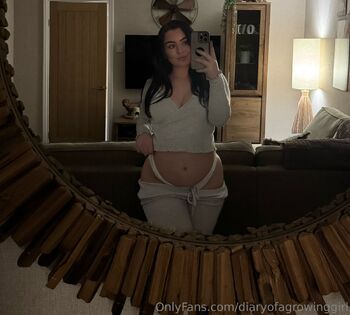 DiaryOfAGrowingGir / diaryofagrowinggirl nude photo #13