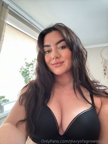 DiaryOfAGrowingGir / diaryofagrowinggirl nude photo #34