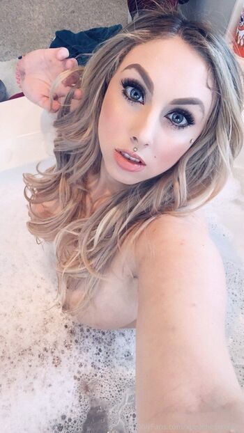 Sara Does Dallas FreePag / dickeddownindallass nude photo #17