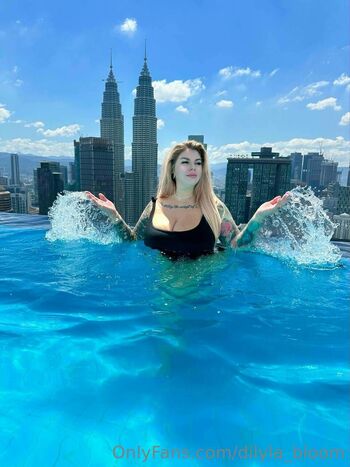 Dilyla Bloom FREE / dilyla_bloom nude photo #2