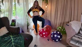 DinaDeloone / dinadelooner nude photo #2