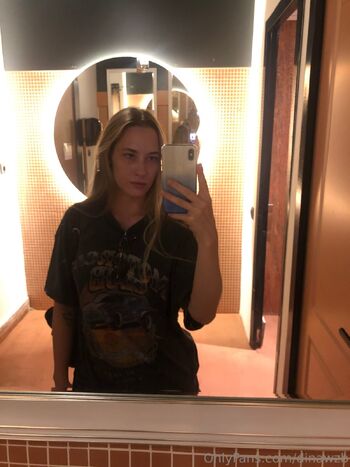 Dinka / dinawzb nude photo #17