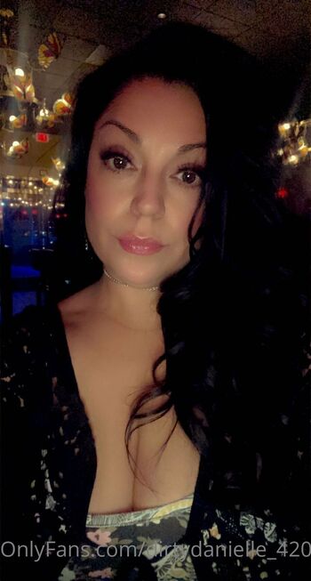 DirtyDanielle42 / dirtydanielle_420 nude photo #15
