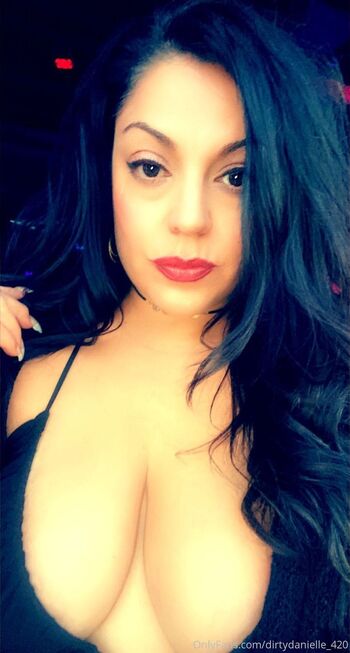 DirtyDanielle42 / dirtydanielle_420 nude photo #23