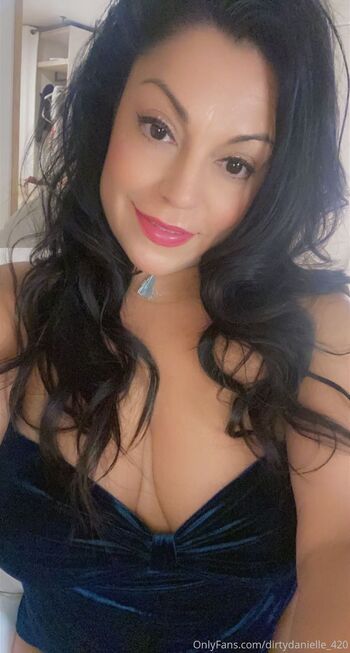 DirtyDanielle42 / dirtydanielle_420 nude photo #25