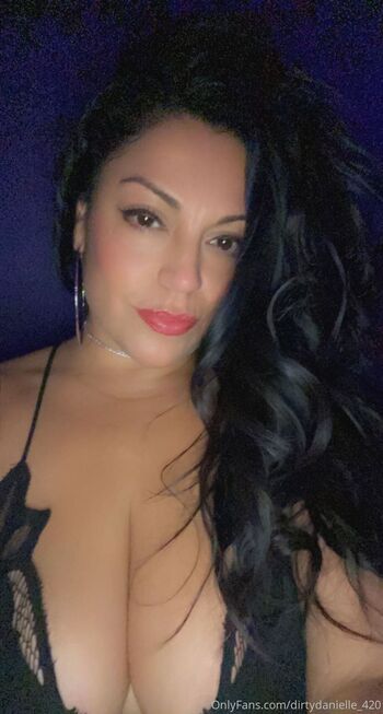 DirtyDanielle42 / dirtydanielle_420 nude photo #32