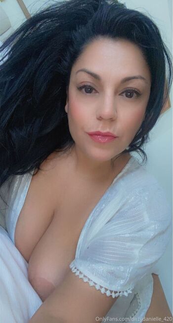 DirtyDanielle42 / dirtydanielle_420 nude photo #35