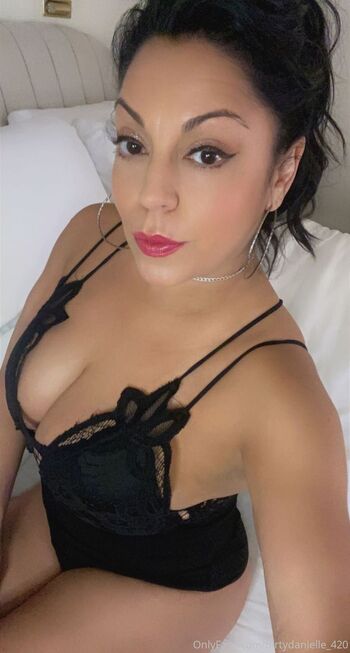DirtyDanielle42 / dirtydanielle_420 nude photo #37