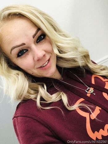 Brandi-Lyn / dirtygirl42069 nude photo #24