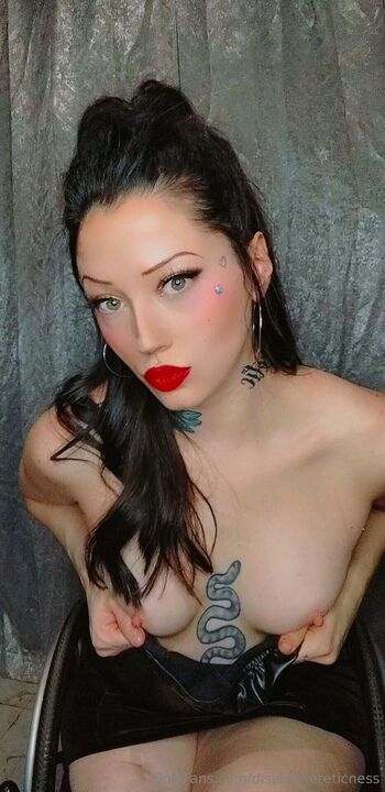 Chirle / disablehereticness nude photo #19