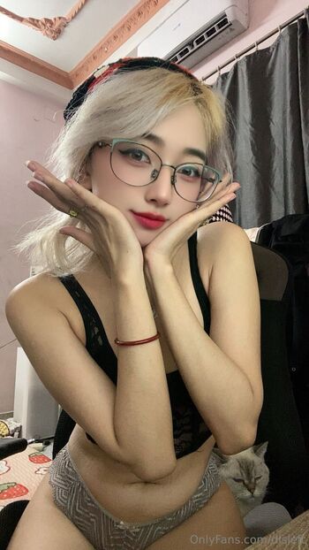 Mercury Nguye / disleft nude photo #1