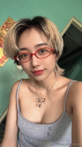 Mercury Nguye / disleft nude photo #20