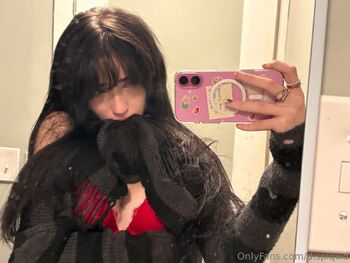 me / displqwd nude photo #3