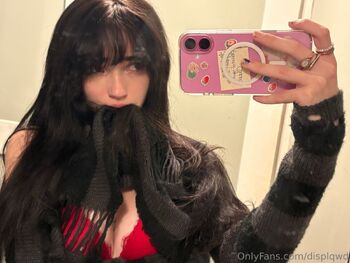 me / displqwd nude photo #4