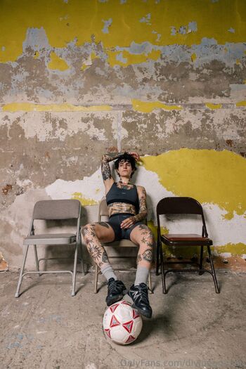 ɢʀᴇᴇᴋ ᴛᴏᴍʙᴏʏ / divinegrecian nude photo #1