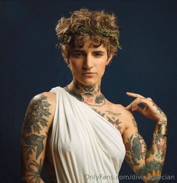 ɢʀᴇᴇᴋ ᴛᴏᴍʙᴏʏ / divinegrecian nude photo #12