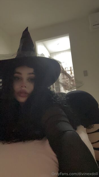 goddess / divinexdoll nude photo #13