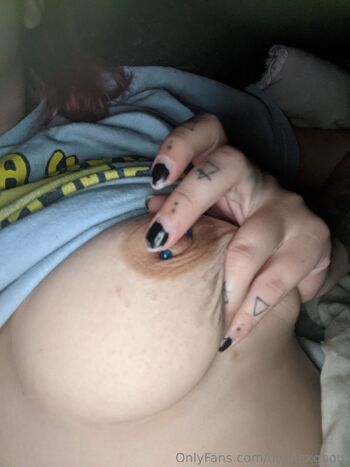 Gloom Graves / divinexghoul nude photo #1