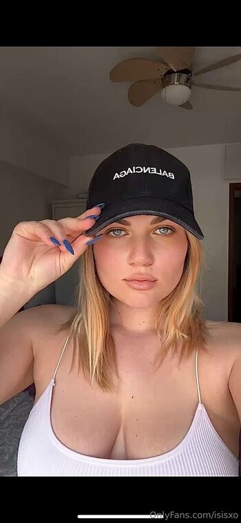 Isi / dixii20 nude photo #4