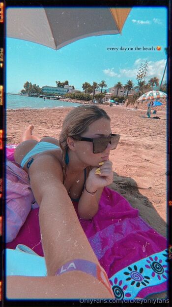 Isi / dixii20 nude photo #23