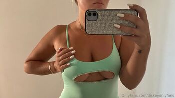 Isi / dixii20 nude photo #27