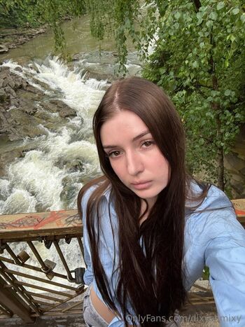 Dixy Shmixy / dixyshmixy nude photo #1